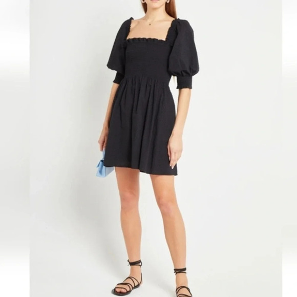 Size XS New with tags Kourt smocked mini dress puff sleeve so pretty - Picture 1 of 7